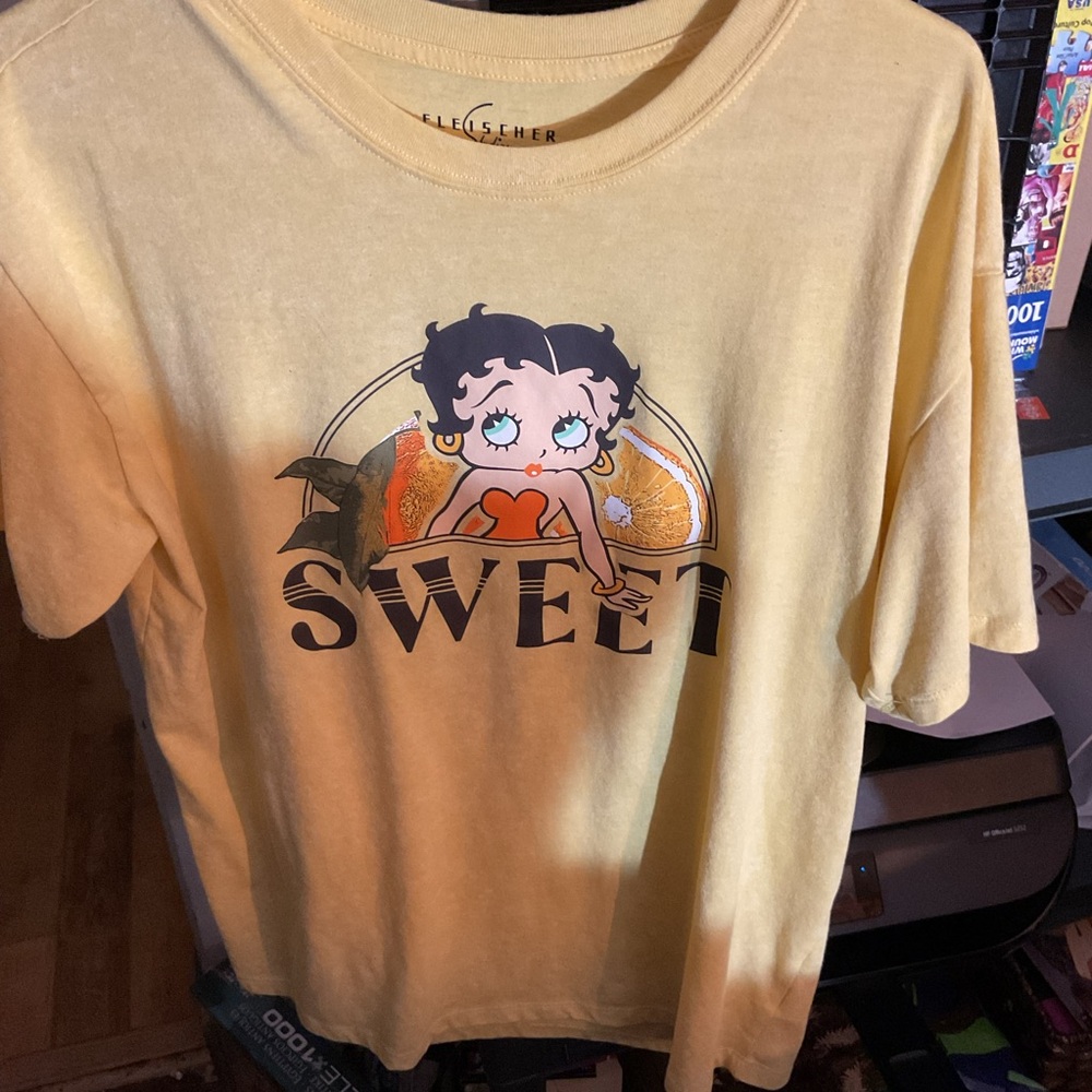Fleischer Studios Yellow Betty Boop Women’s Size L T-Shirt
